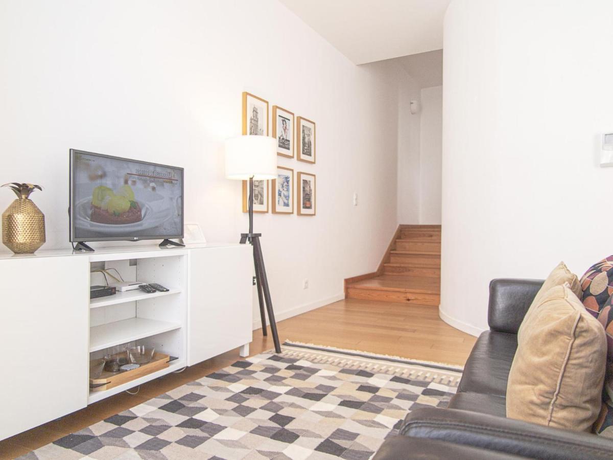 Baixa Chiado 2 Bedroom Duplex Apt With Ac Elevator Lisboa Exterior foto